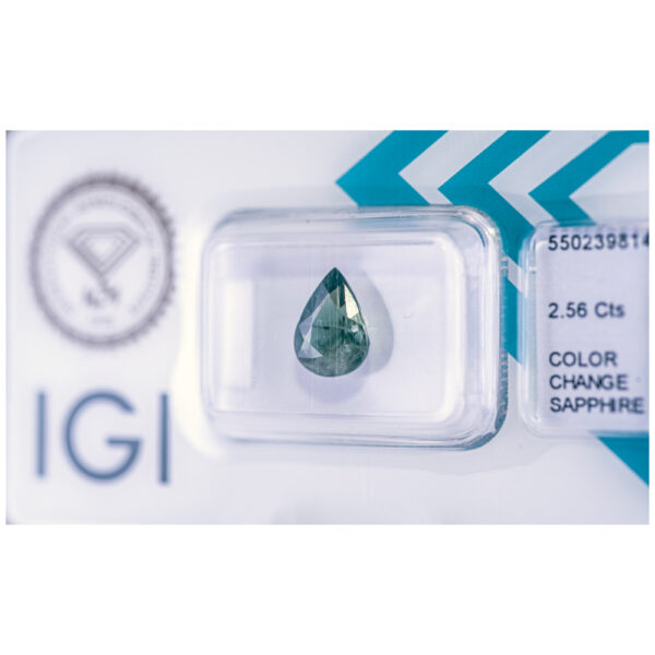 IGI Certified Color Change Sapphire 2.56 ct. - Image 5