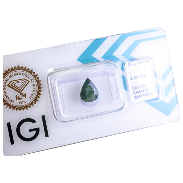 IGI Certified Color Change Sapphire 2.56 ct. - Image 6