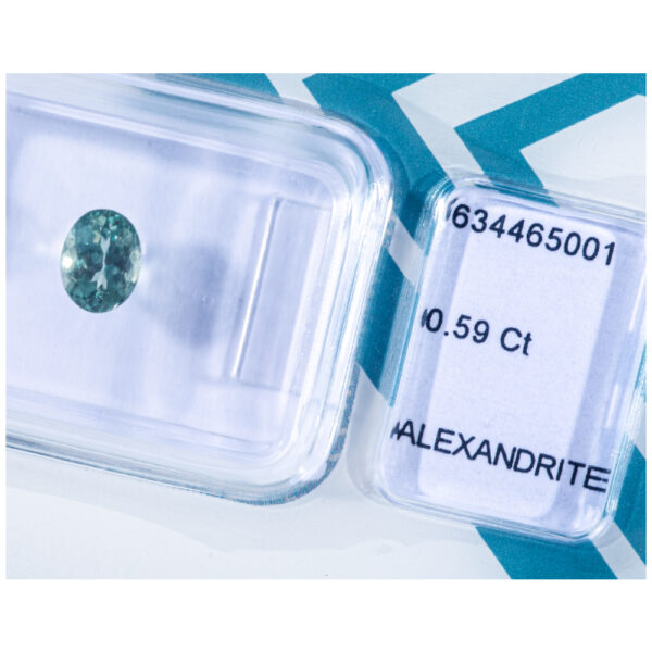 IGI Certified Color Change Alexandrite 0.59 ct. - Image 4